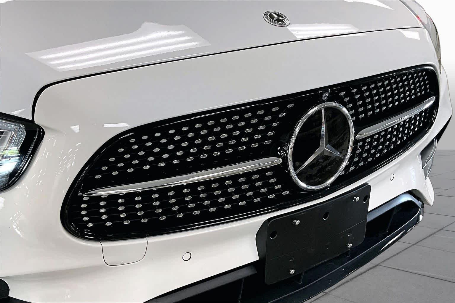 Used 2023 Polar White Mercedes-Benz E 450 image 32