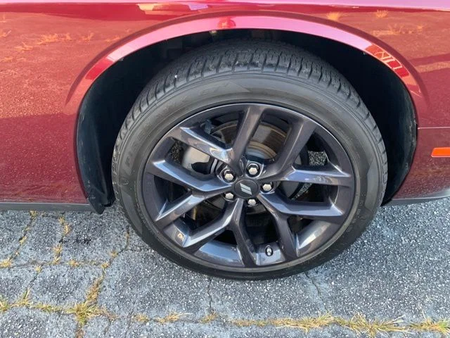 Used 2023 Red Dodge SXT image 30