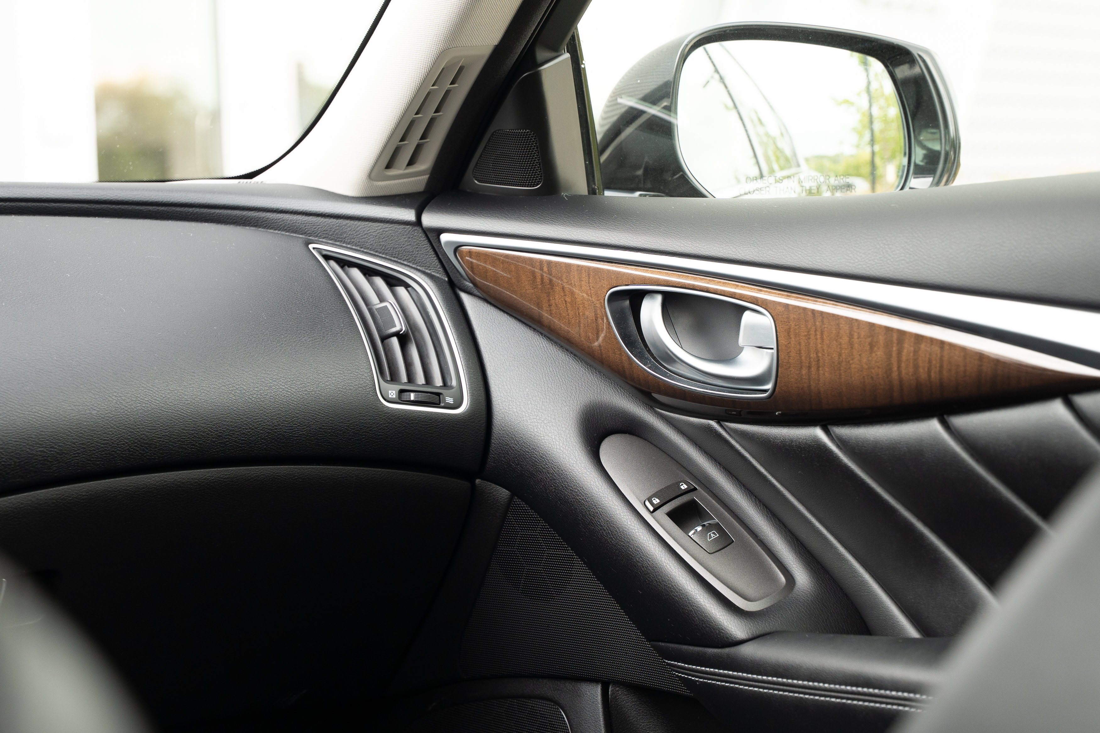 Used 2014 Black Obsidian INFINITI Premium image 13