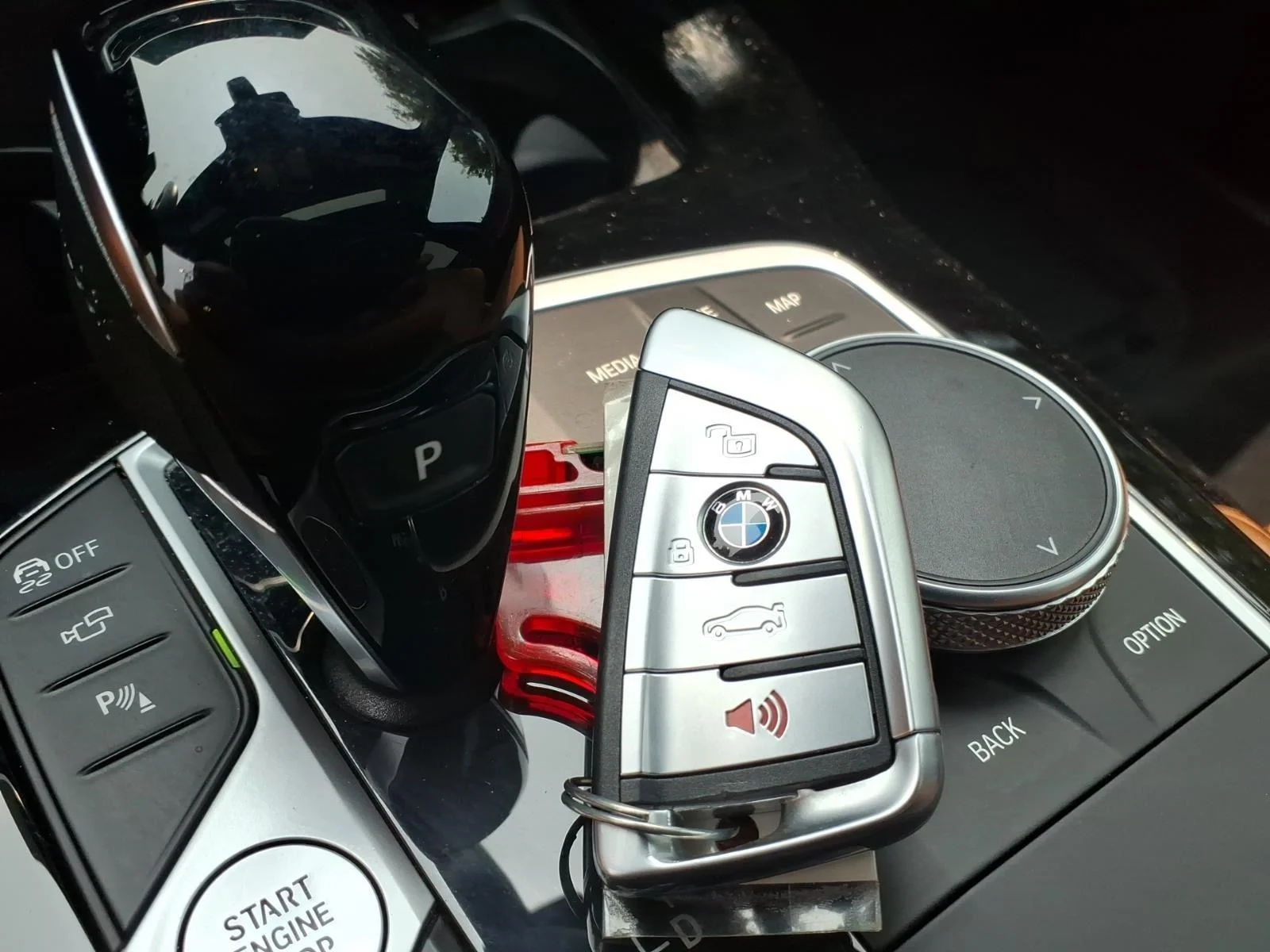 Used 2022 Alpine White BMW M40i image 32