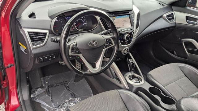 2015 Hyundai Veloster Base - Photo 10
