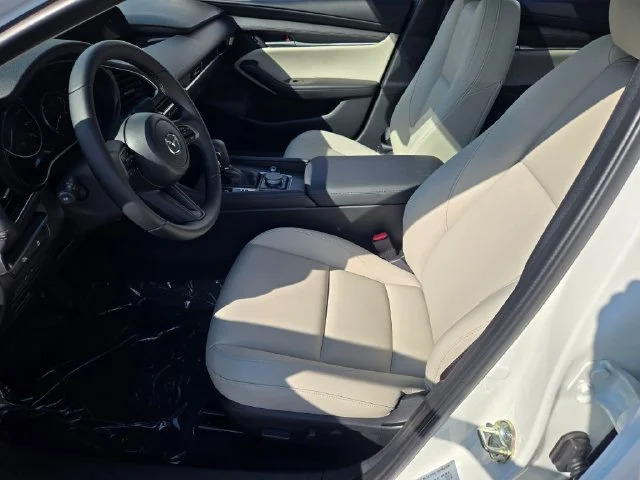 New 2026 Snowflake White Pearl Mazda 2.5 S Preferred image 17
