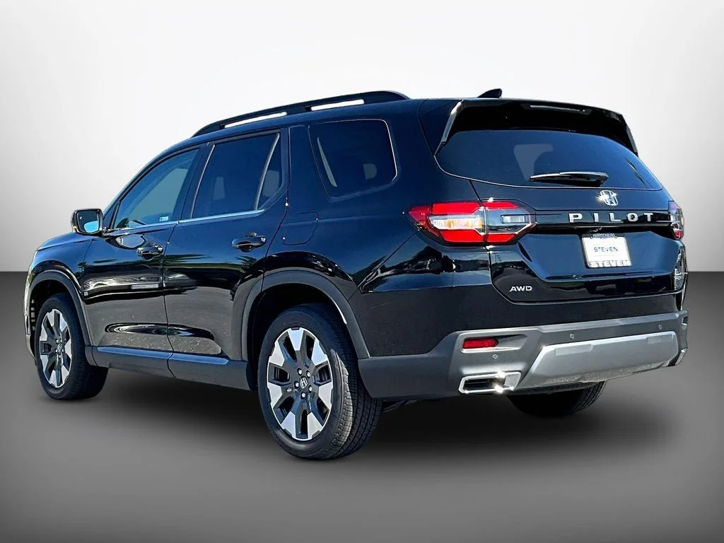 New 2026 Crystal Black Pearl Honda AWD Touring image 4