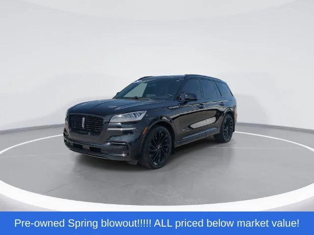 Used 2024 Black Lincoln Reserve image 4