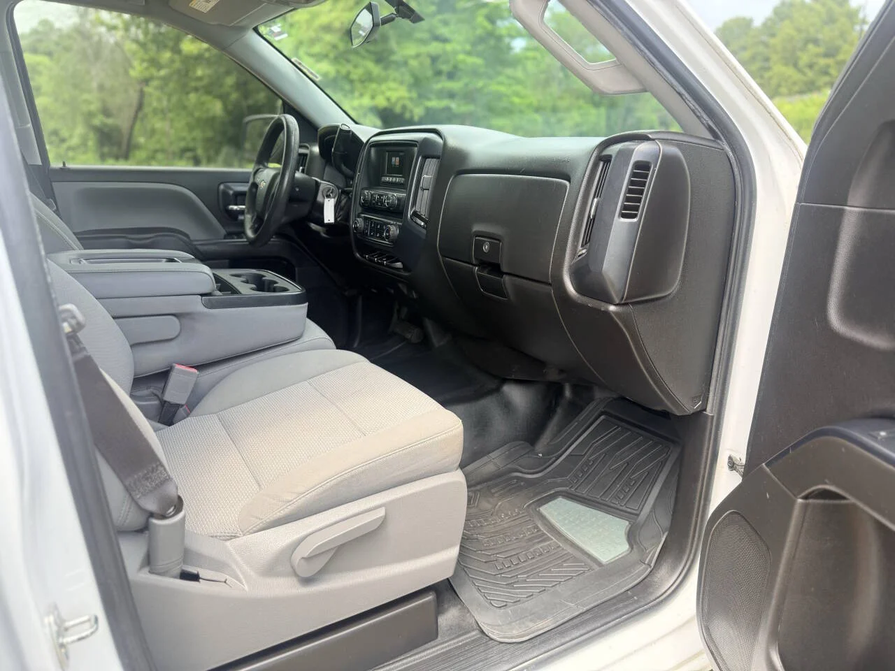 Used 2017 White Chevrolet Work Truck 4x2 4dr Double Cab 6.5 ft. SB image 15