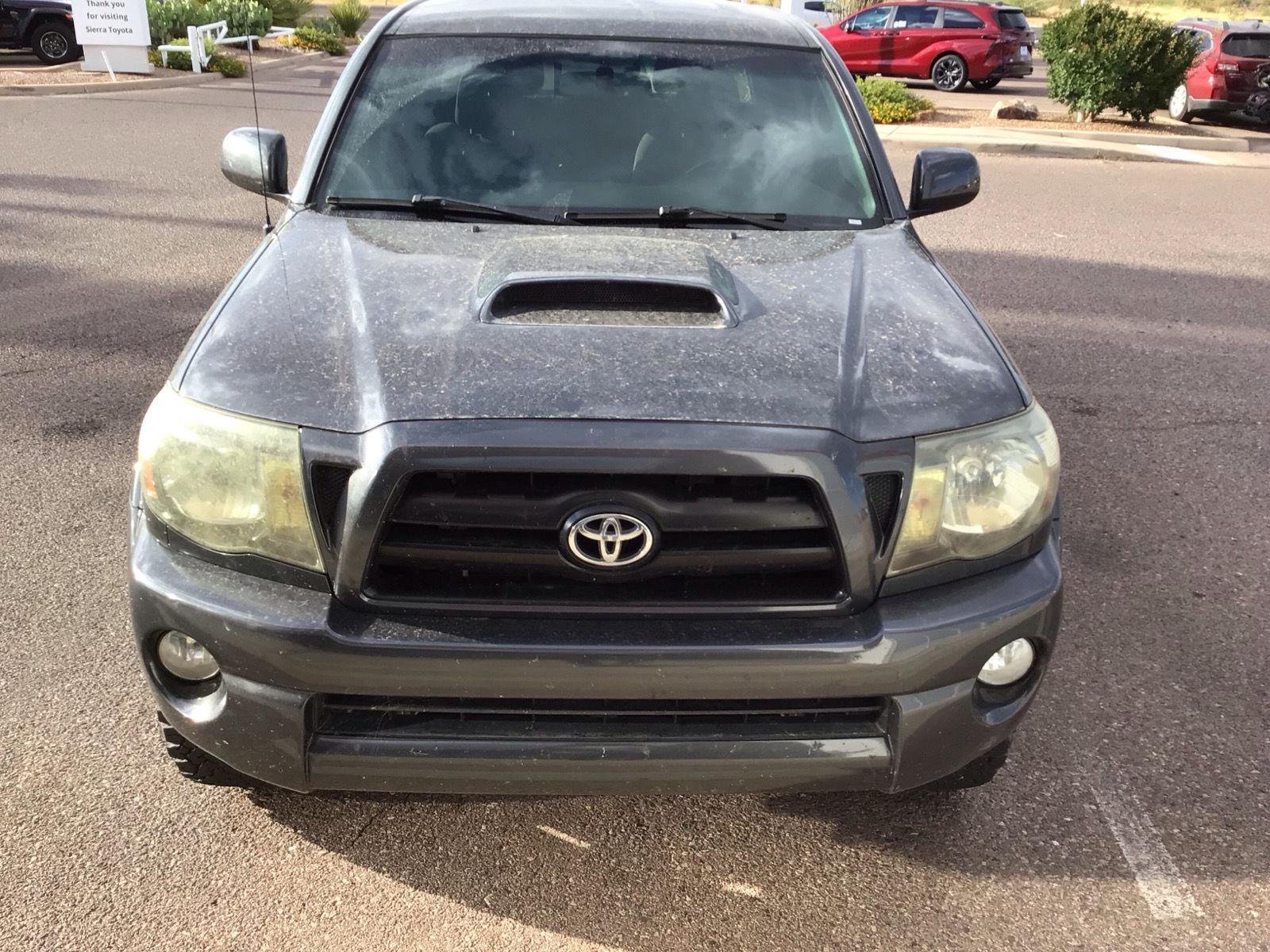 Used 2009 Magnetic Gray Metallic Toyota PreRunner image 10