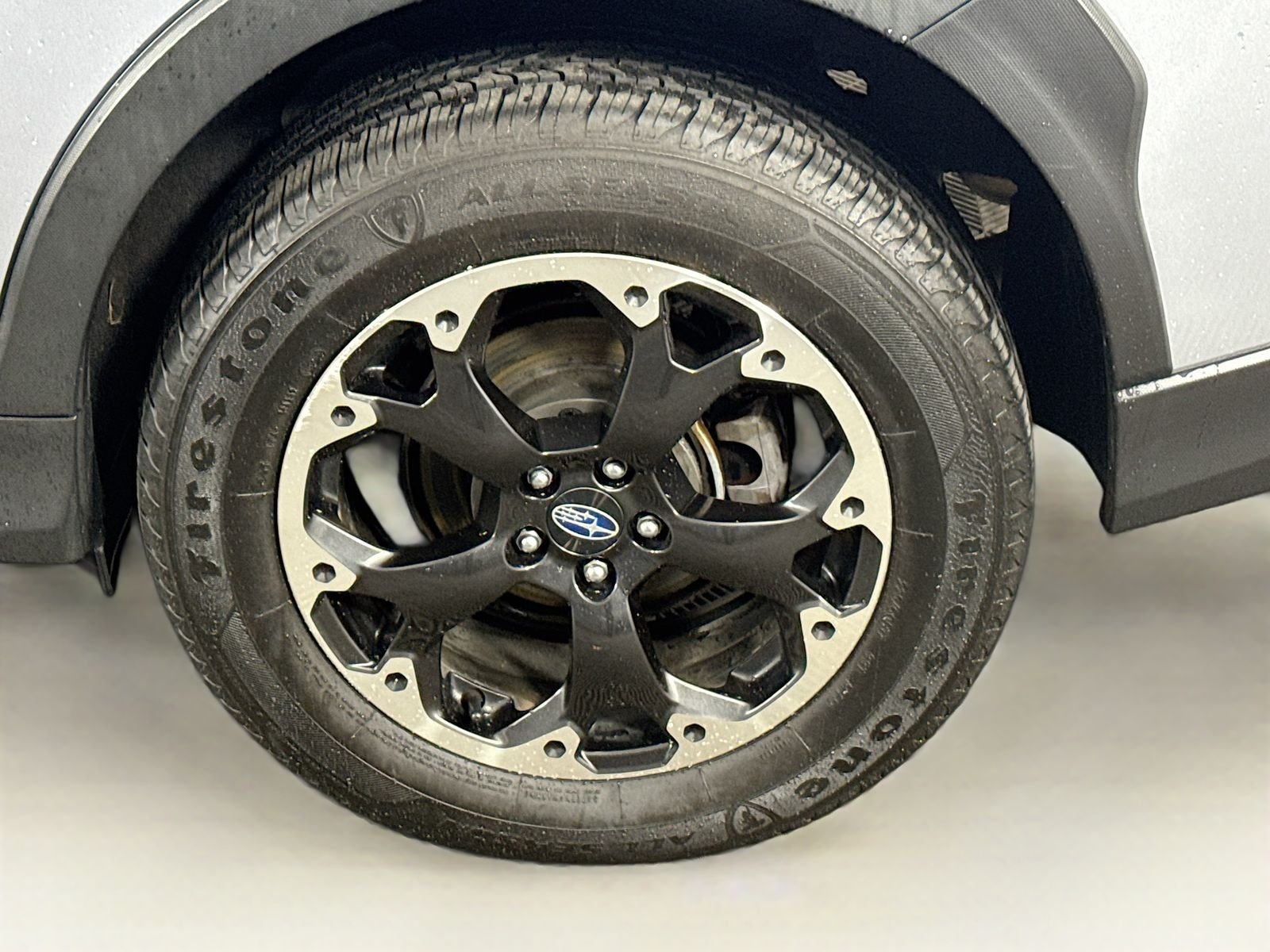 Used 2021 Ice Silver Metallic Subaru Premium image 9