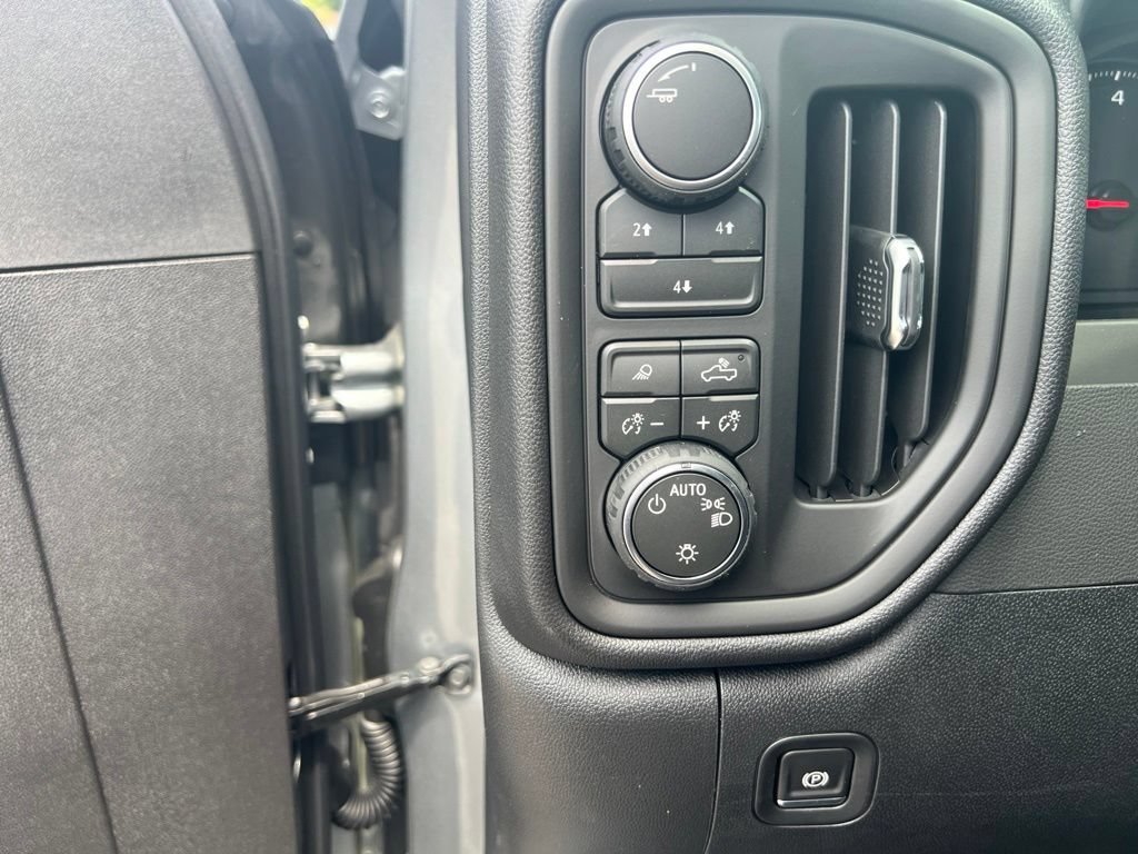 2026 Chevrolet Silverado 2500 HD Custom - Photo 25