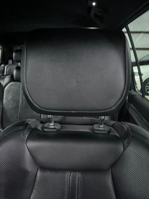 Used 2022 White Jeep Series III image 16