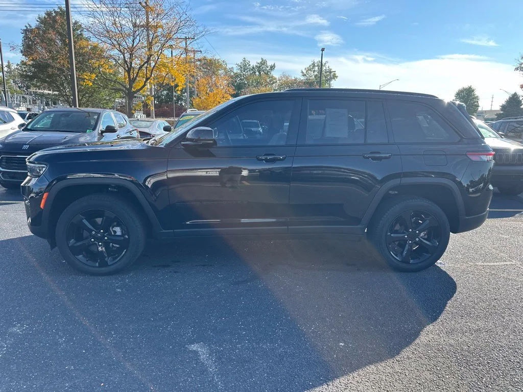 Used 2023 Black Jeep Limited image 6