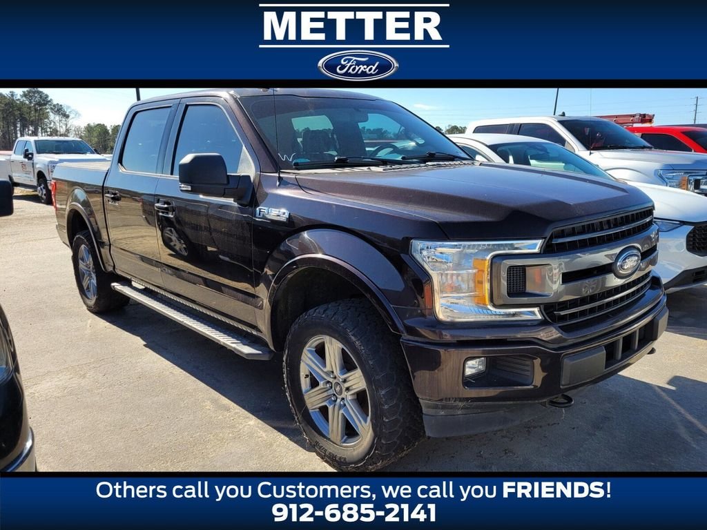 Used 2018 Red Ford XLT image 1
