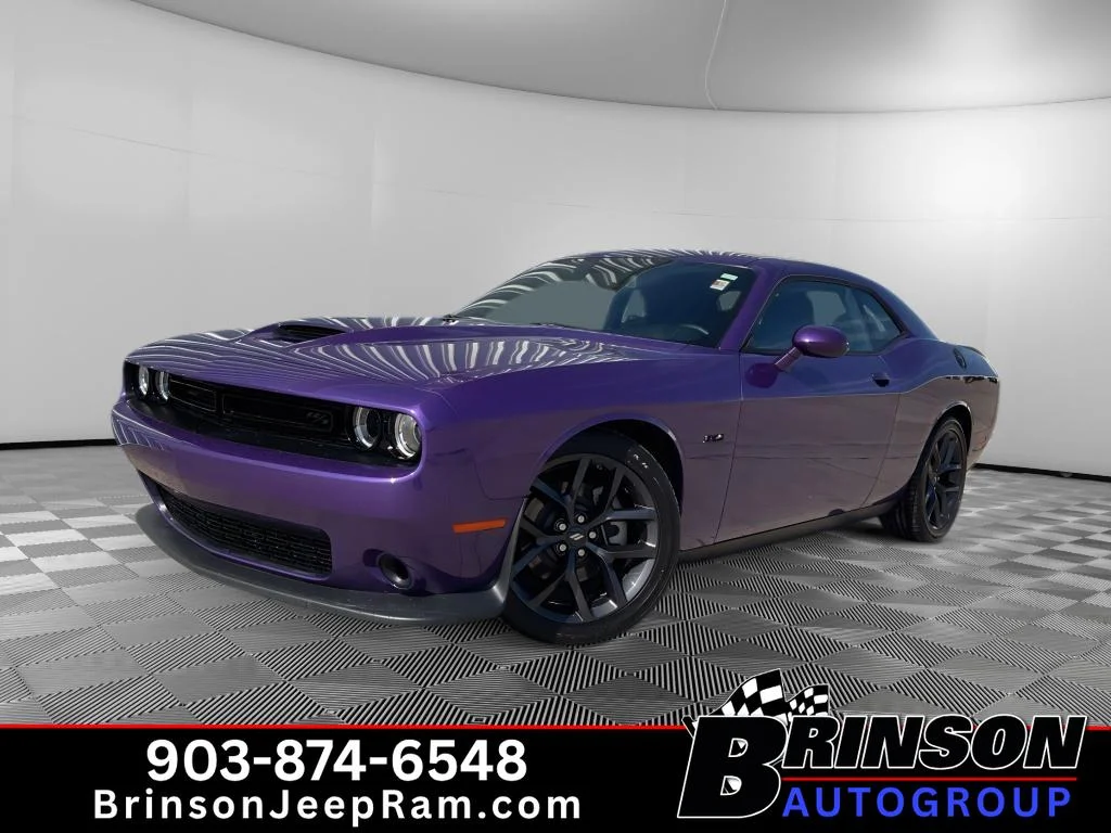2023 Dodge Challenger R/T's photo