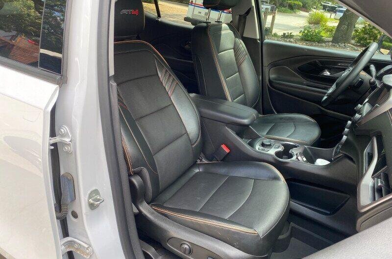 Used 2023 SUMMIT WHITE GMC AT4 image 8
