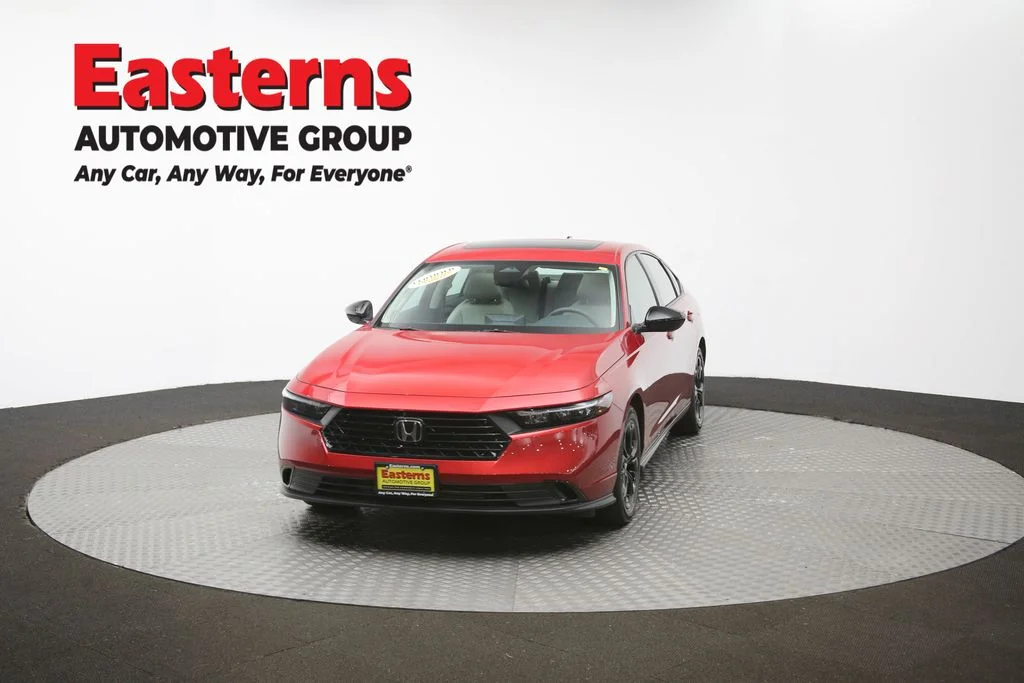 Used 2025 Red Honda SE image 53
