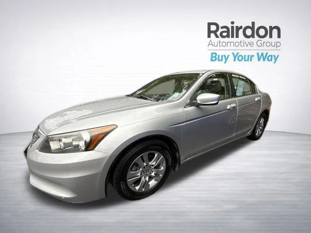 Used 2011 Alabaster Silver Metallic Honda LX-P image 6