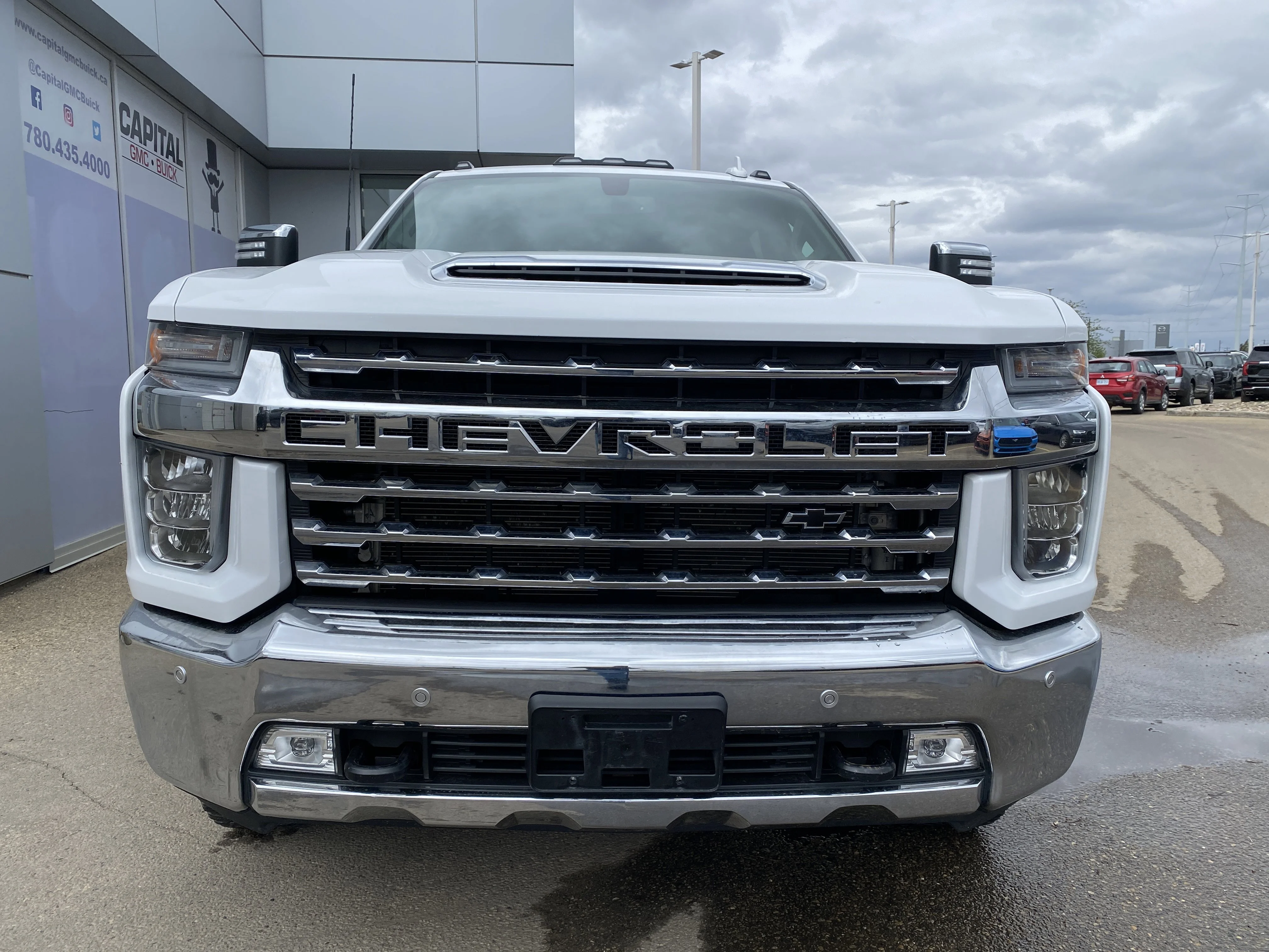 Certified Used 2020 Summit White Chevrolet LTZ Crew Cab  * DUALLY * LEATHER INTERIOR * TOW PACKAGE * image 7