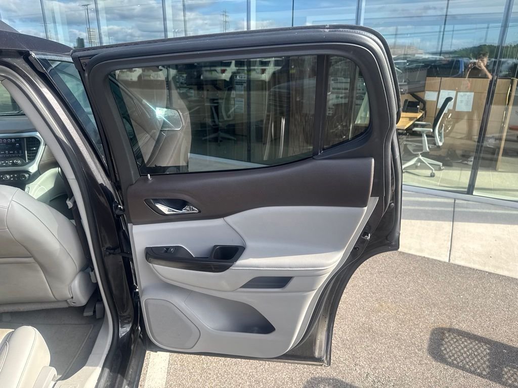 Used 2017 Silver GMC SLT-1 image 19
