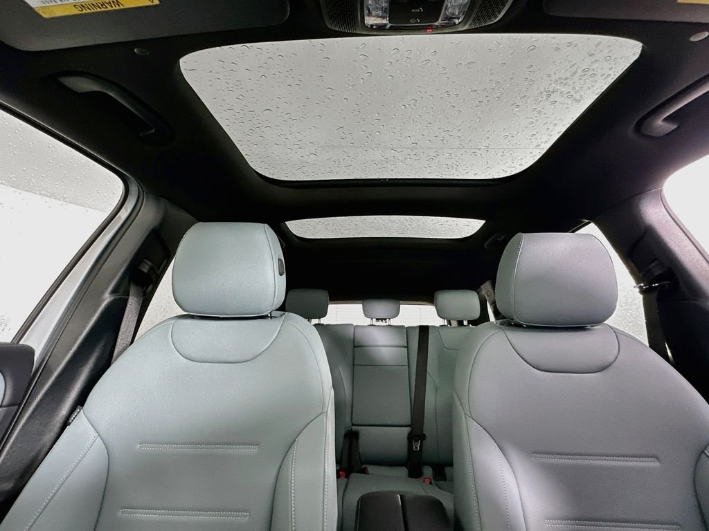 New 2026 Cirrus Silver Metallic Mercedes-Benz GLB 250 image 21