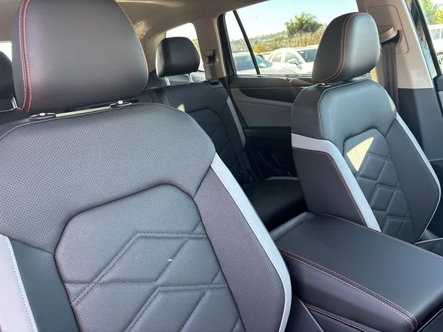 New 2026 Deep Black Pearl Volkswagen Peak Edition image 20
