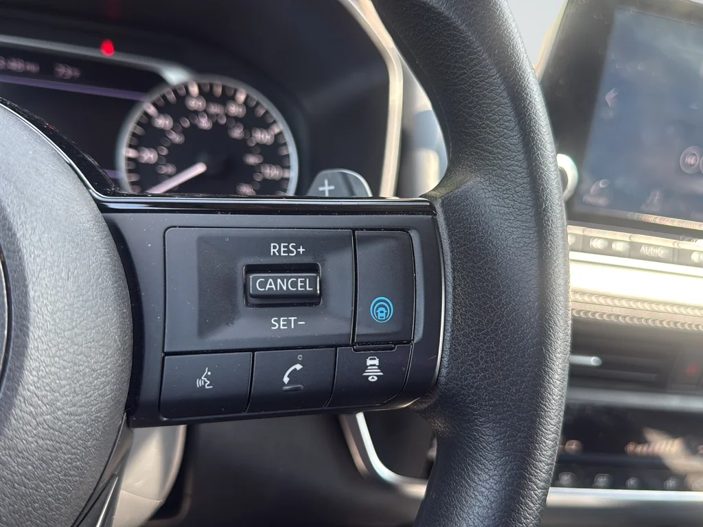Used 2023 Silver Nissan SV image 17