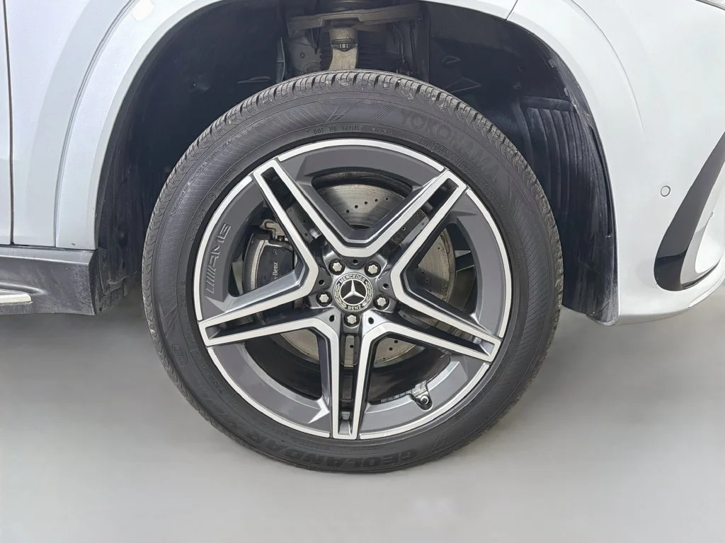 Used 2024  Mercedes-Benz GLS 450 image 30