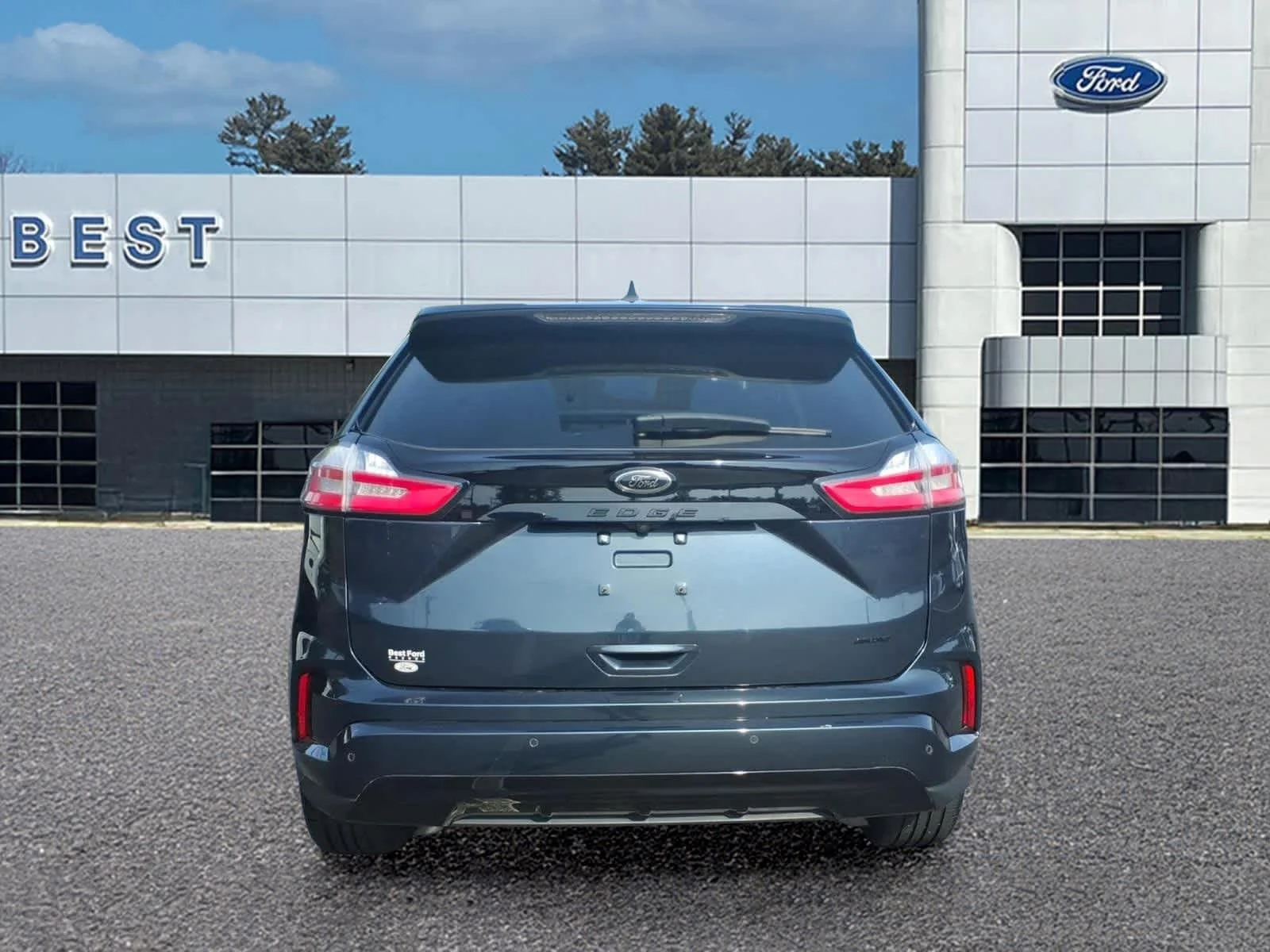 Used 2024 Stone Blue Ford SE image 5