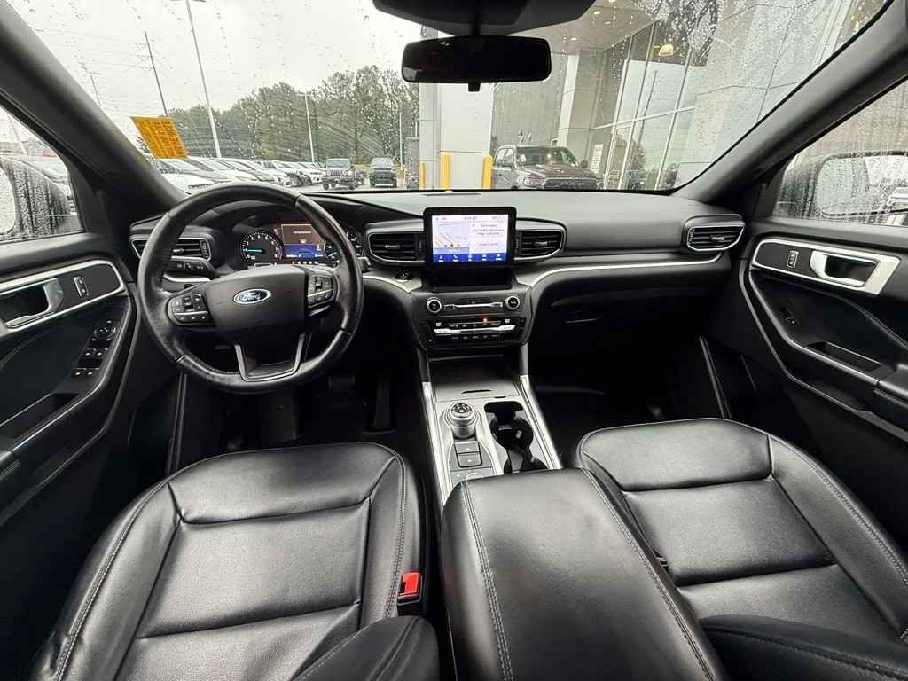 Used 2020 Gray Ford XLT image 9