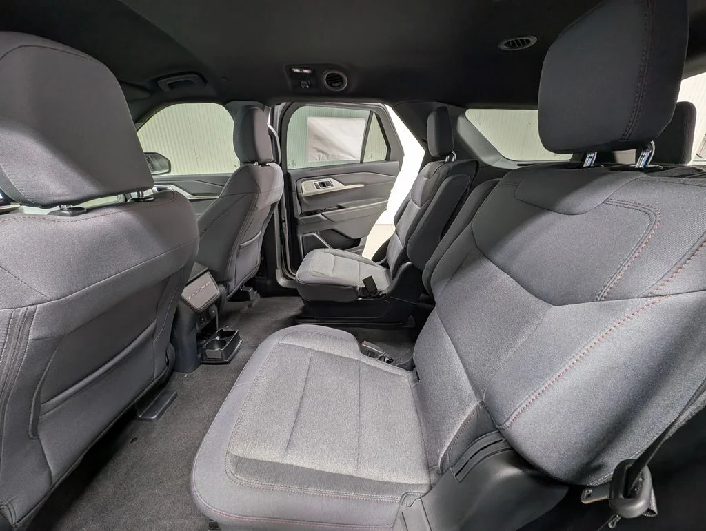 New 2027 Avalanche Gray Ford Active image 14