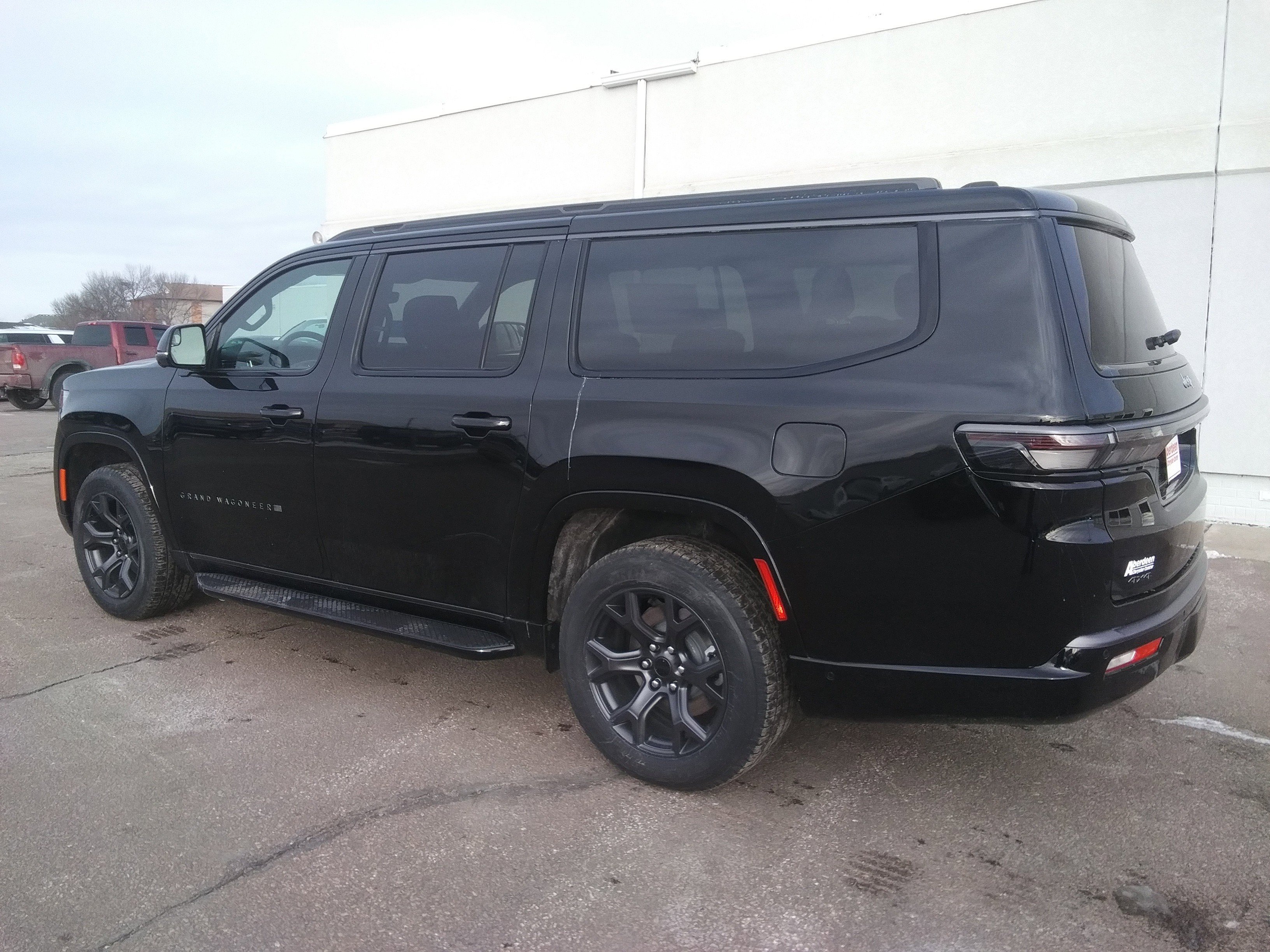 New 2026 High Gloss Black Exterior Paint Jeep Limited Altitude image 7