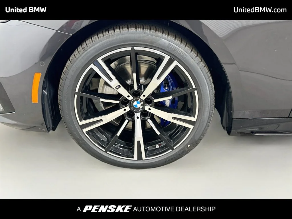 New 2027 Dark Graphite Metallic BMW 530i image 9