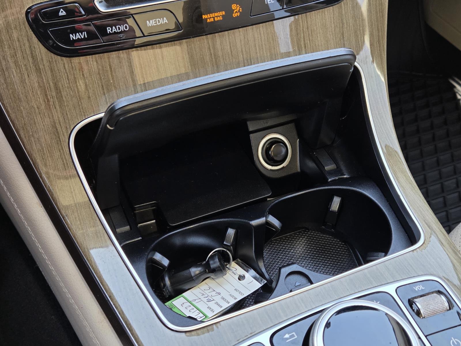Used 2019 Polar White Mercedes-Benz GLC 300 image 26