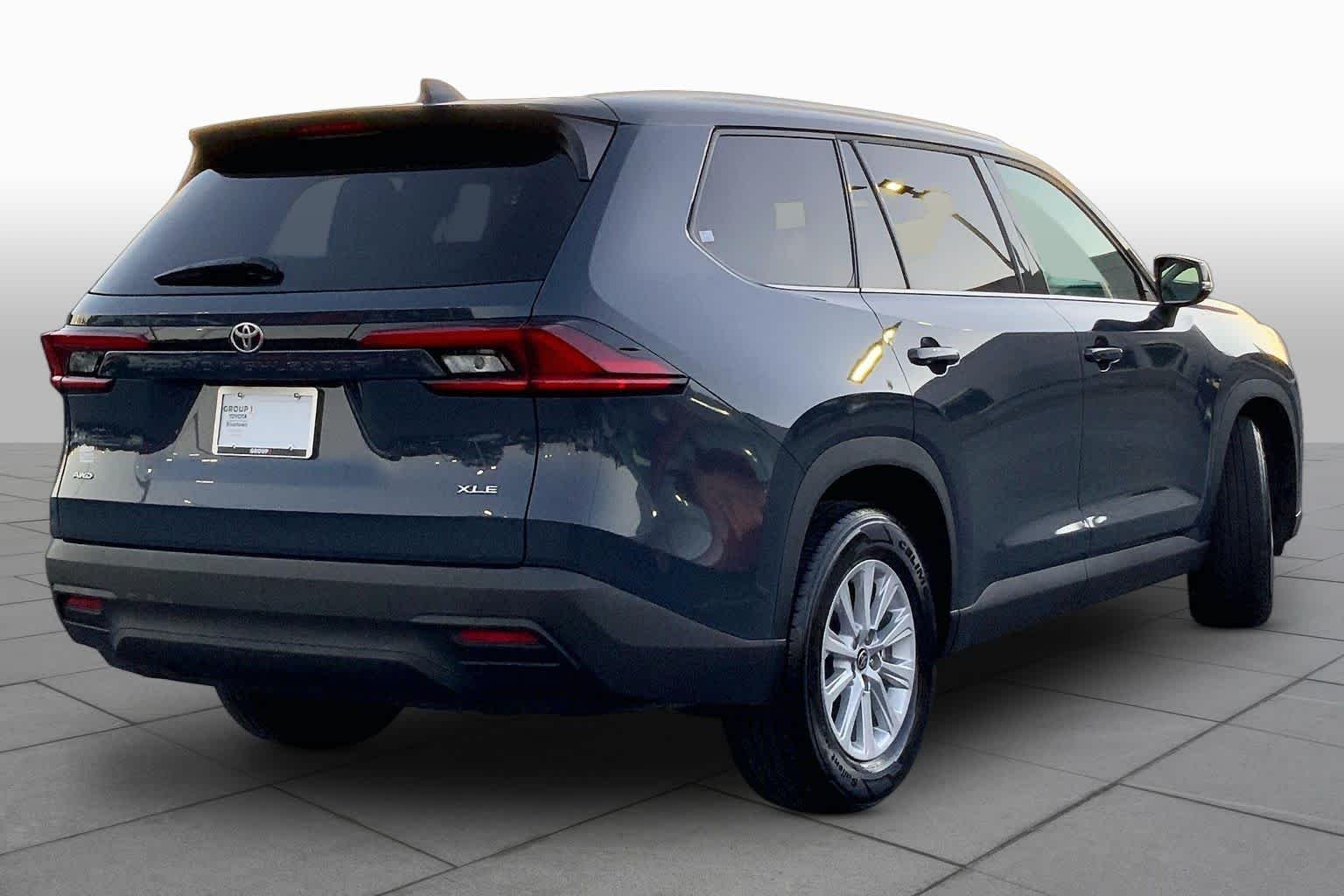 Used 2025 Storm Cloud Toyota XLE image 12