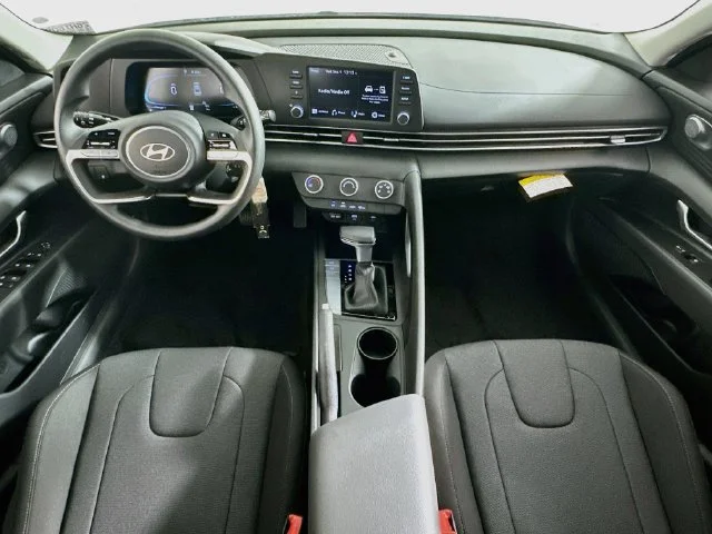 New 2026 Black Hyundai SE image 13