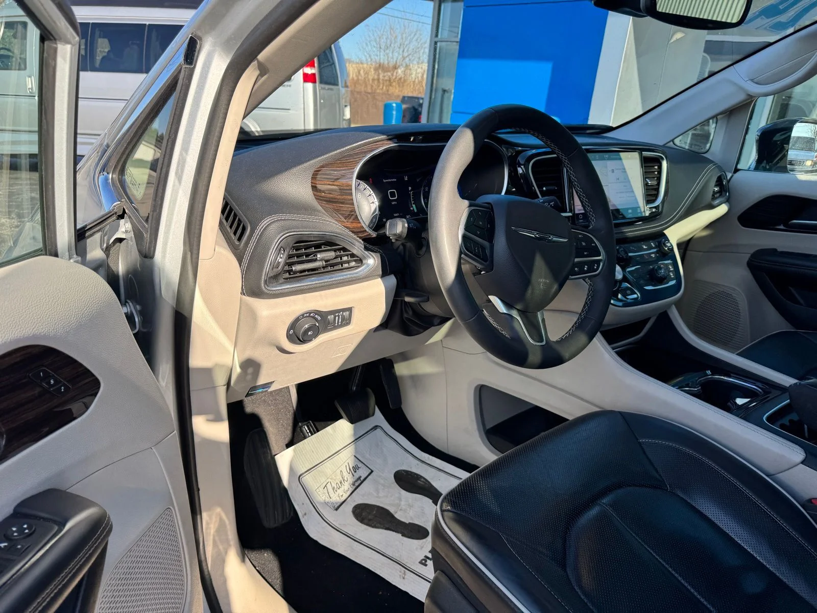 2024 Chrysler Pacifica Limited - Photo 11