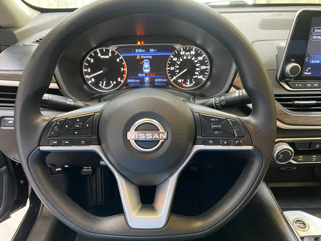 Used 2025 Black Nissan 2.5 SV image 29