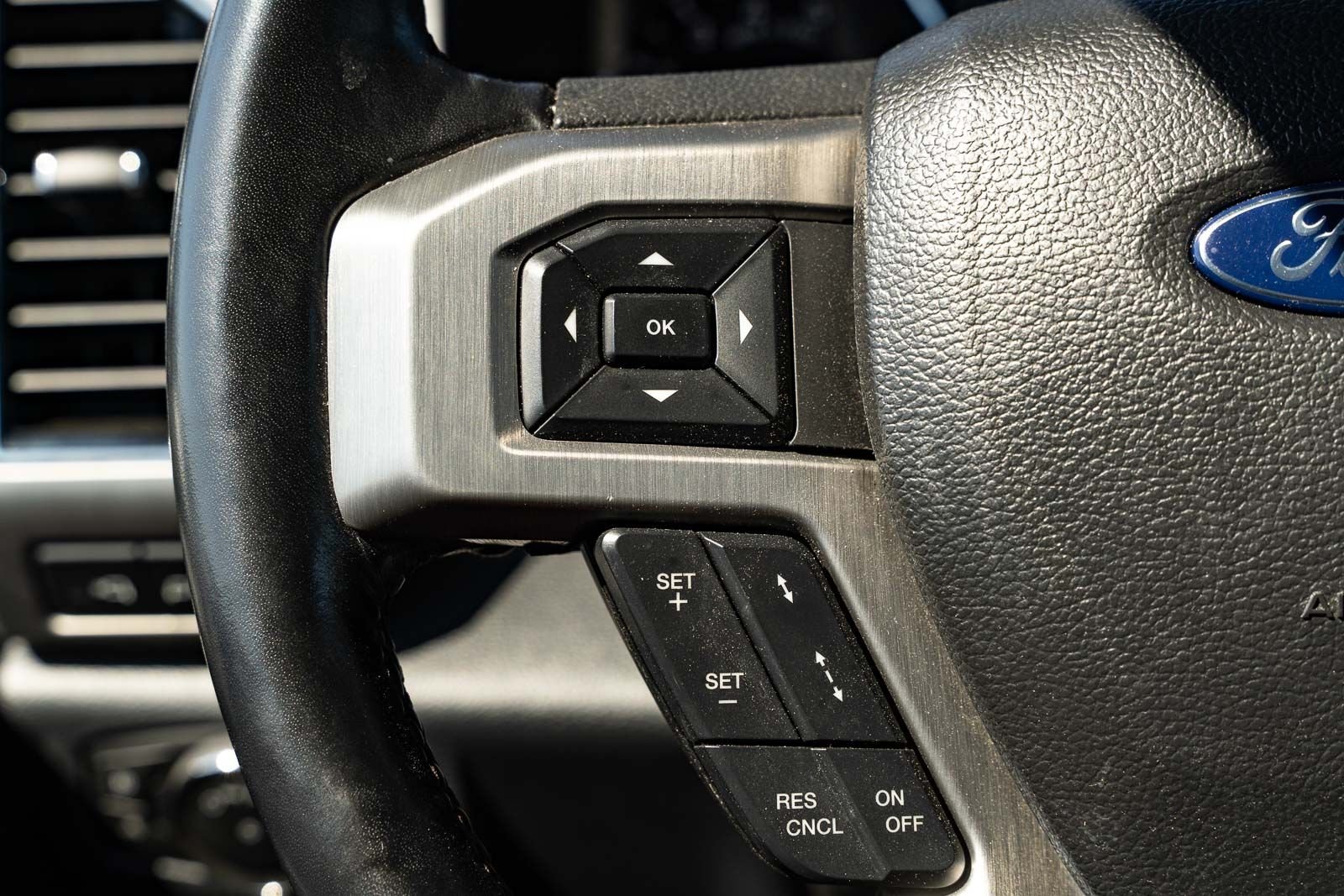 Certified Used 2022  Ford Platinum image 28