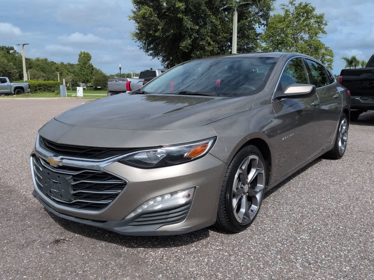 Used 2020 Chevrolet Malibu 1LT with VIN 1G1ZD5ST7LF100638 for sale in Wesley Chapel, FL