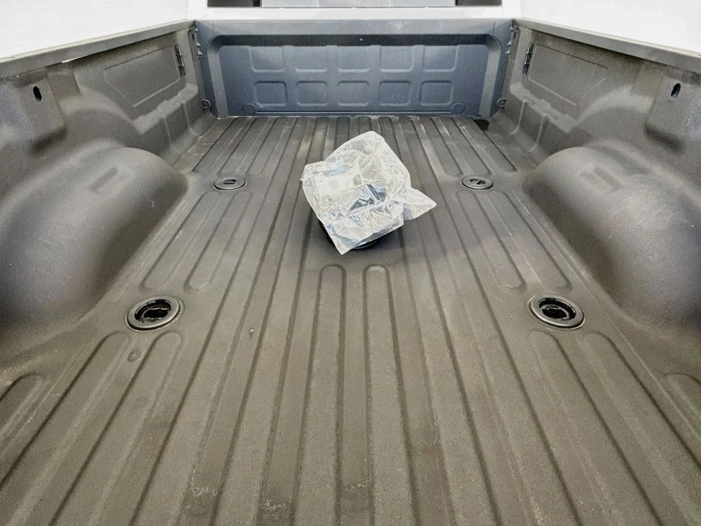 Used 2025 White Ram Laramie image 27