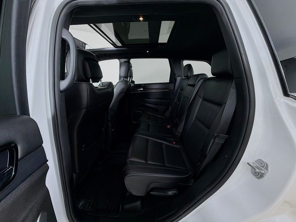 Used 2019 Ivory 3-Coat Jeep Overland image 26