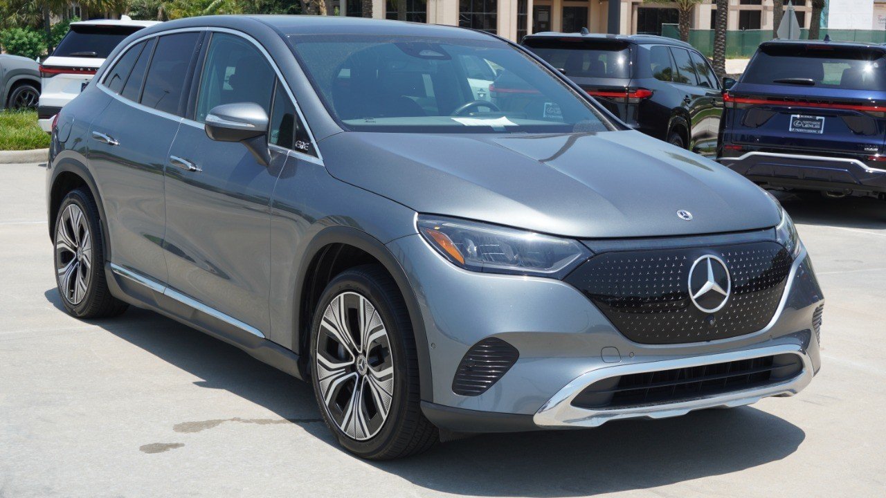 Used 2023 Gray Mercedes-Benz EQE 350 image 3