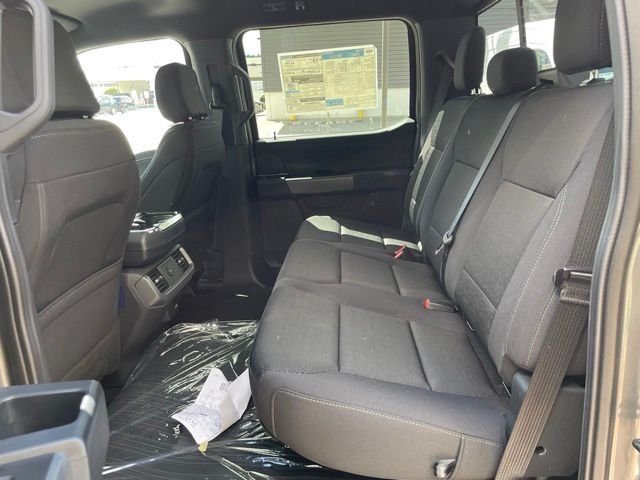 New 2026 CARBONIZED GRAY Ford XLT image 44