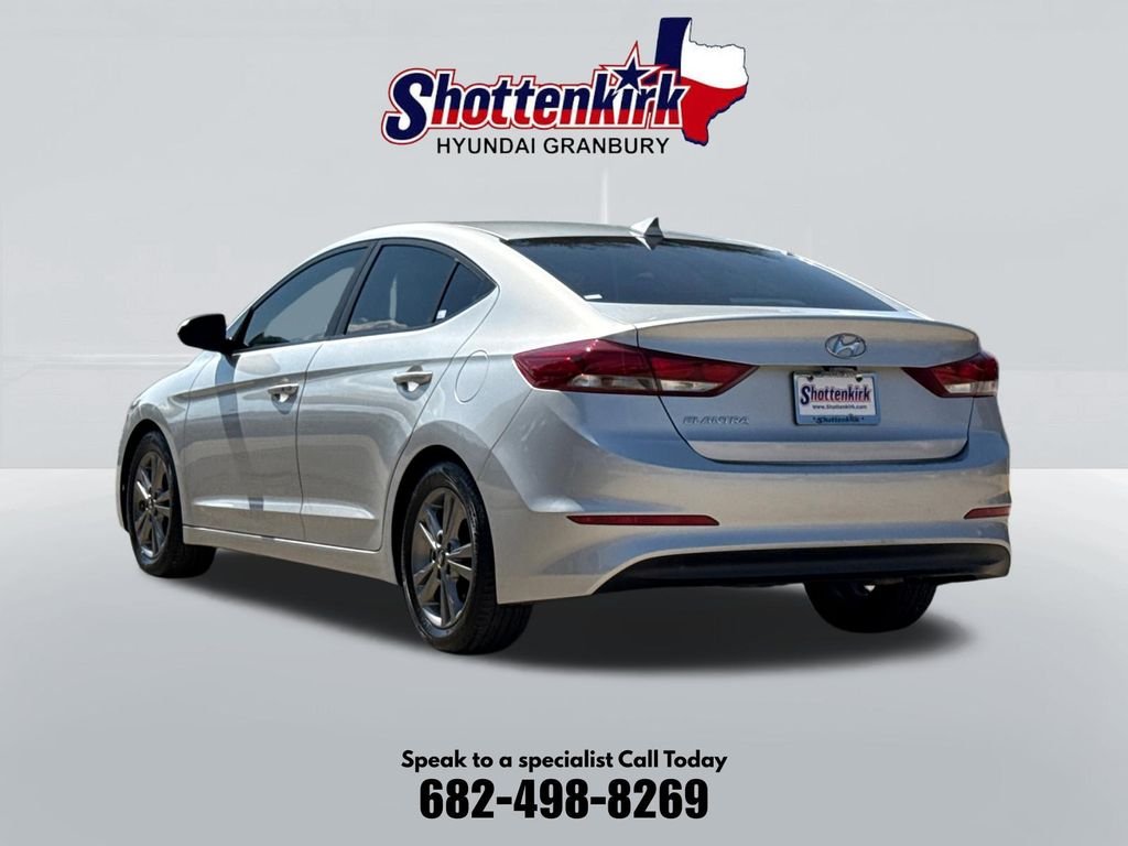 Used 2017 Silver Hyundai SE image 8