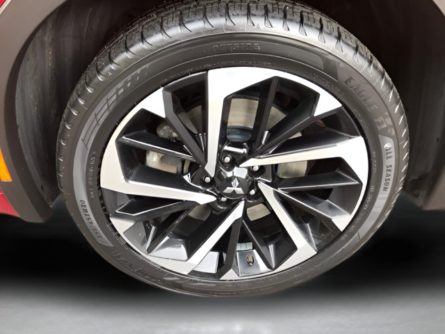 Used 2022 Red Mitsubishi SEL image 22