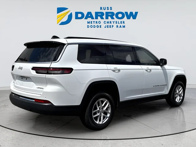 Used 2025 White Jeep Laredo image 5