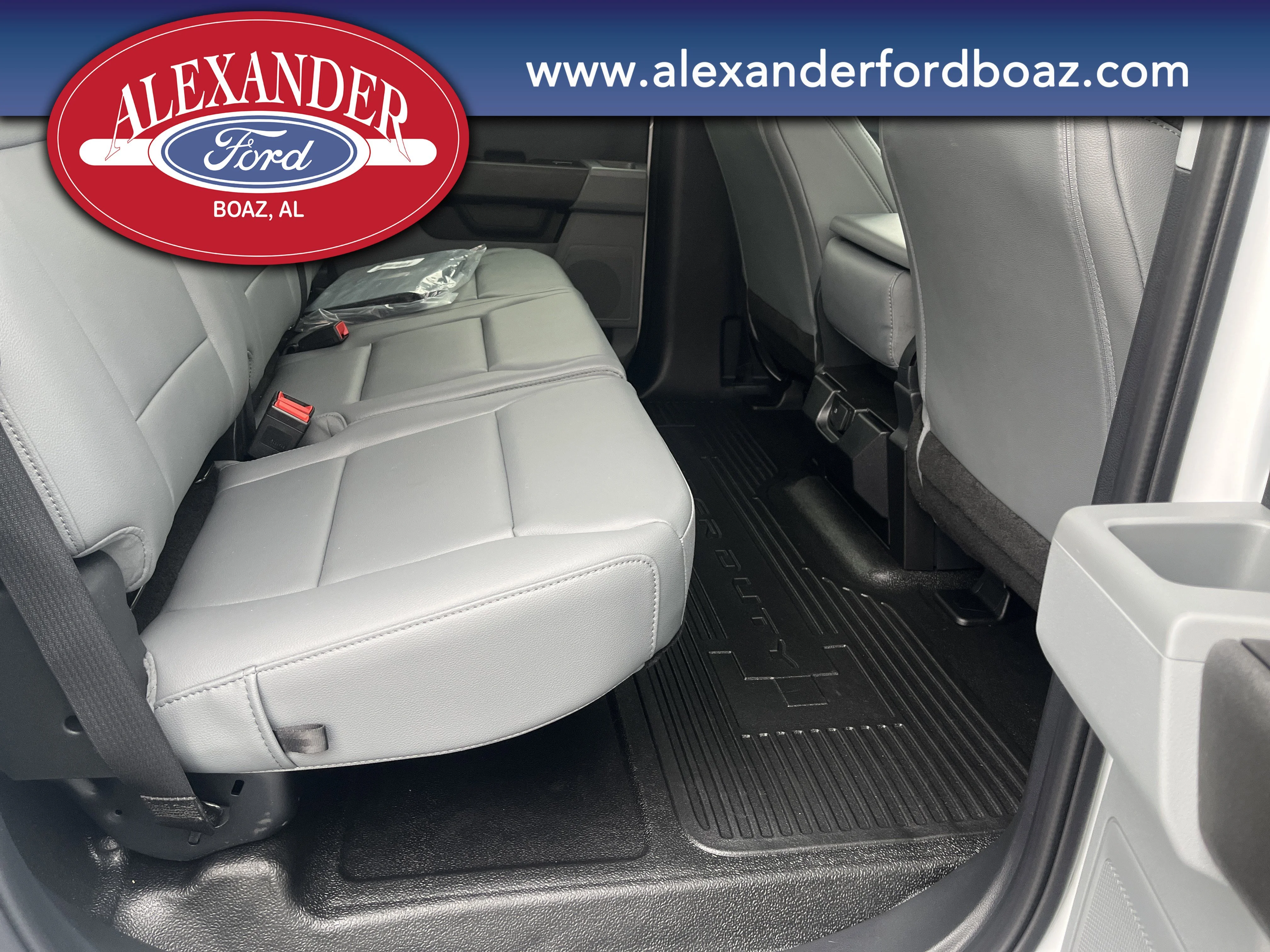 New 2026 Oxford White Ford F-350® XL image 19