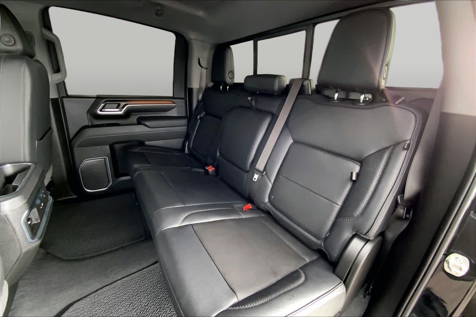 Used 2025 Onyx Black GMC Denali image 21