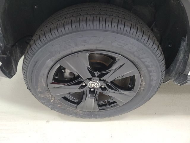 Used 2024 Ice Cap Toyota XLE image 35
