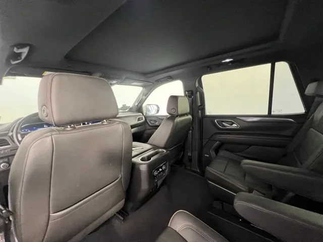 Used 2022 Empire Beige Metallic Chevrolet RST image 17