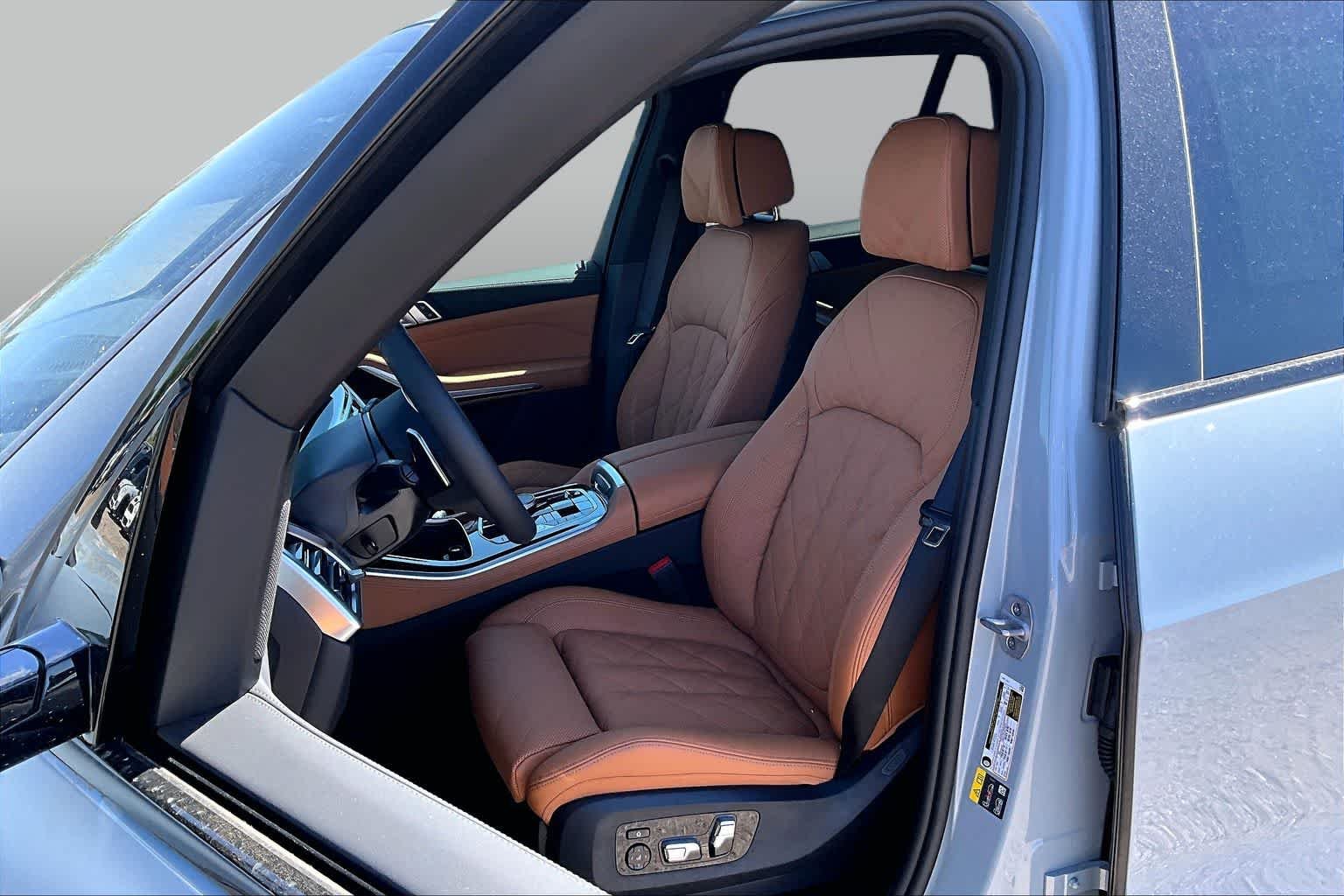New 2026 Brooklyn Grey Metallic BMW xDrive50e image 9