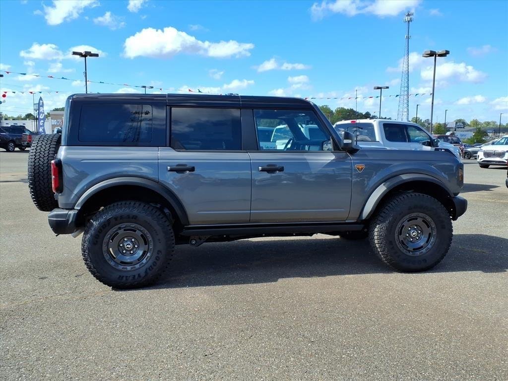 New 2025 Carbonized Gray Metallic Ford Badlands® image 20